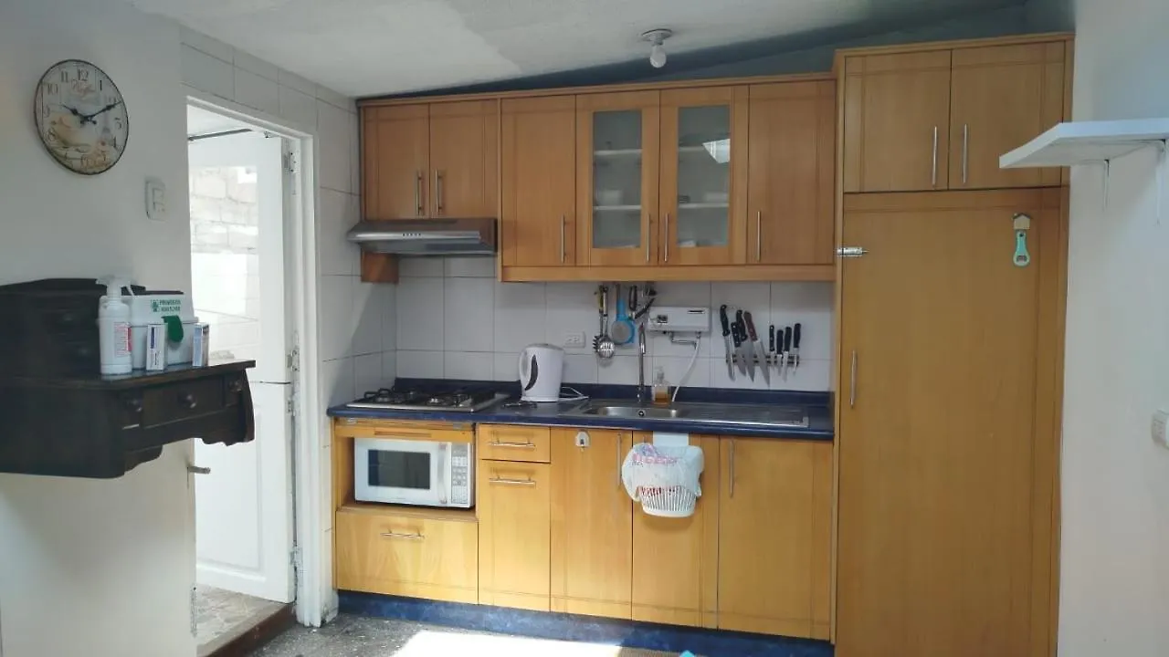 Casa 3 Habitaciones, 3 Camas, Jardin Quito
