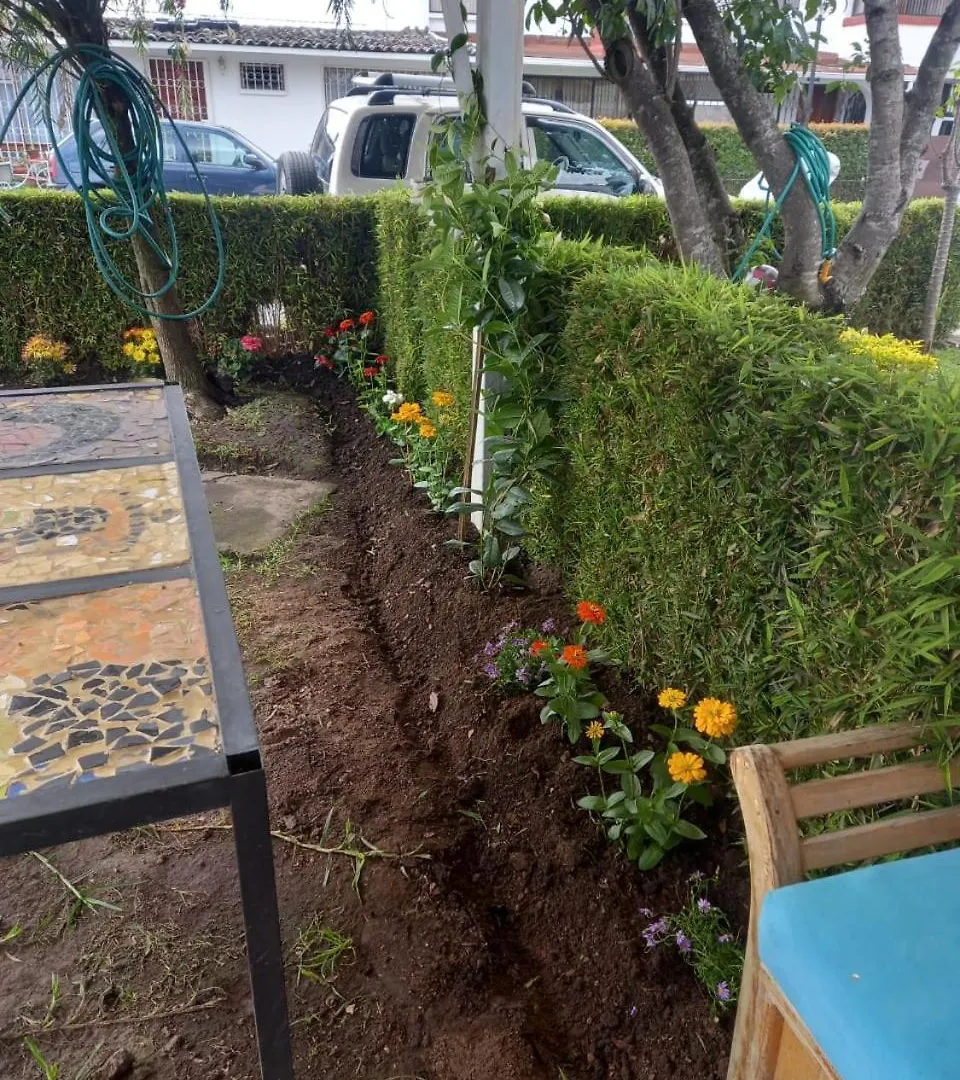 Casa 3 Habitaciones, 3 Camas, Jardin Quito Ecuador
